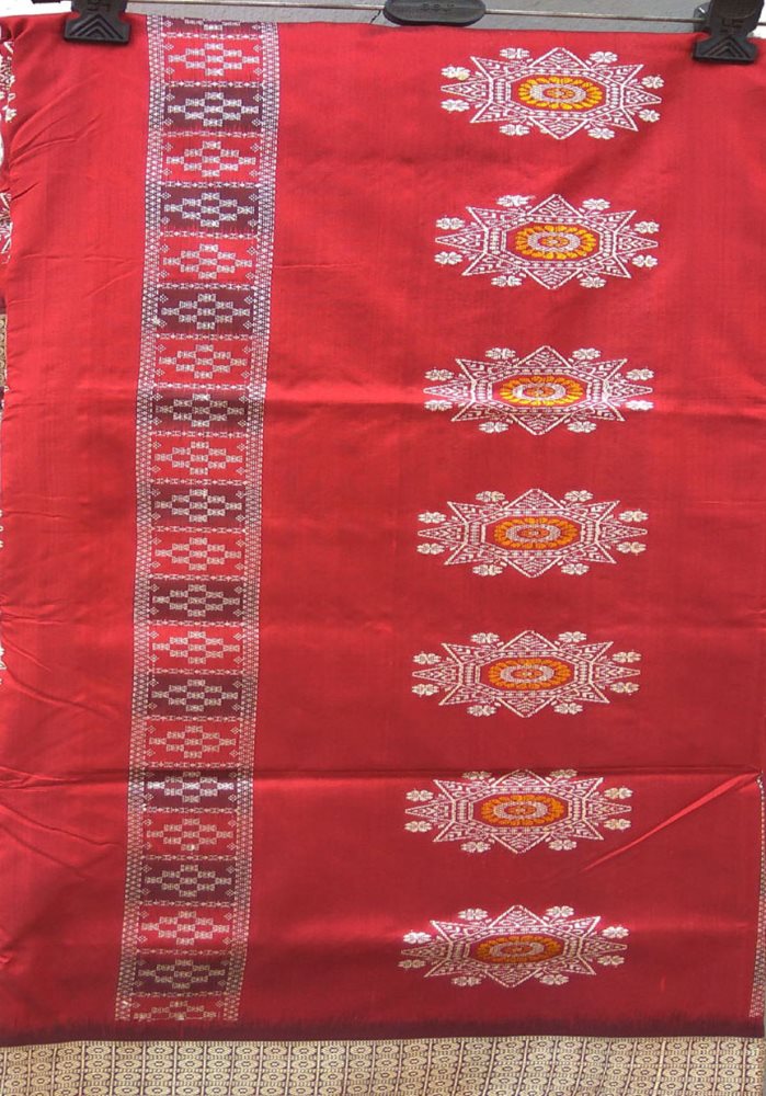 Handwoven beutiful Bomkai body designed pata saree